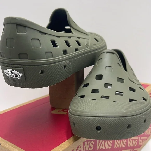 Vans WMNS Slip-On Trk
Grape Leaf
VN0A5HF850K
Sneakers - Picture 11 of 16